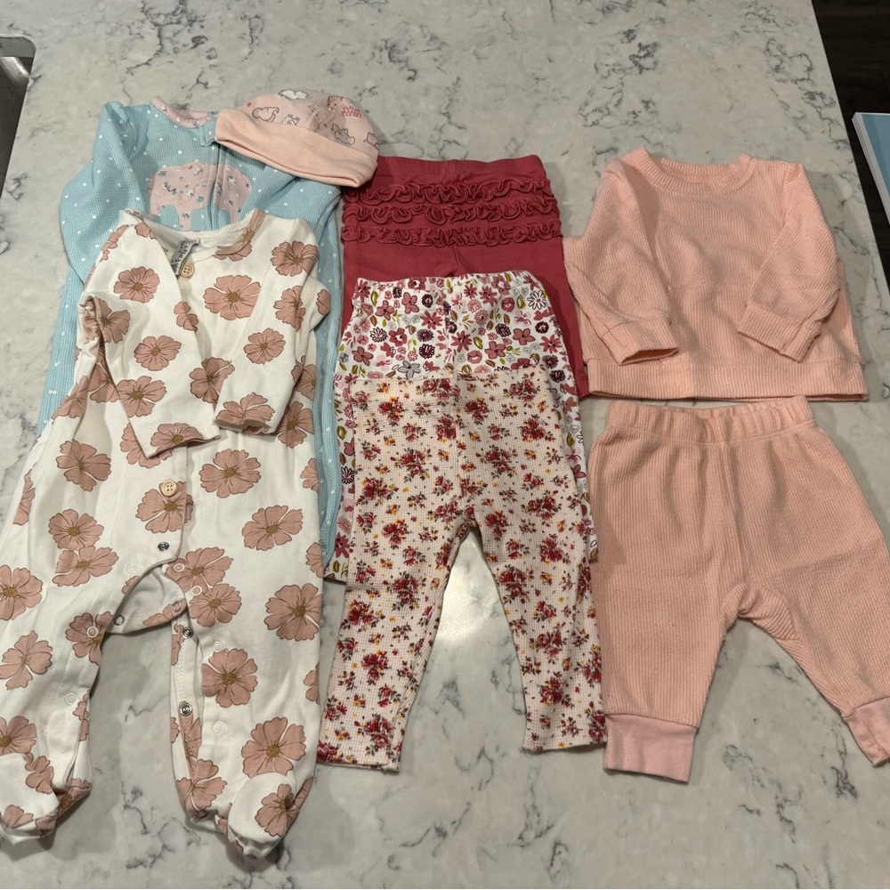 Adorable Baby Clothing Set in Pink and Floral